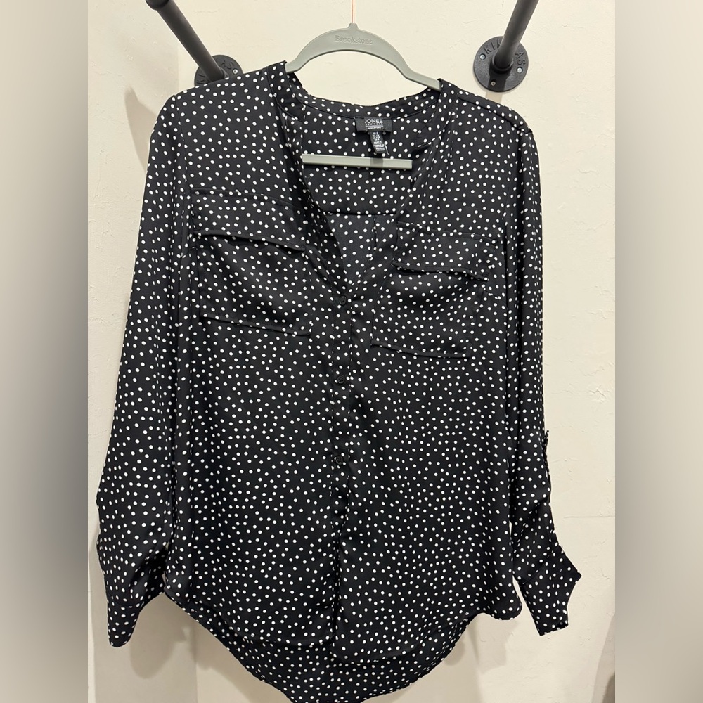 Jones New York Signature Black and White button down Polka Dot Blouse